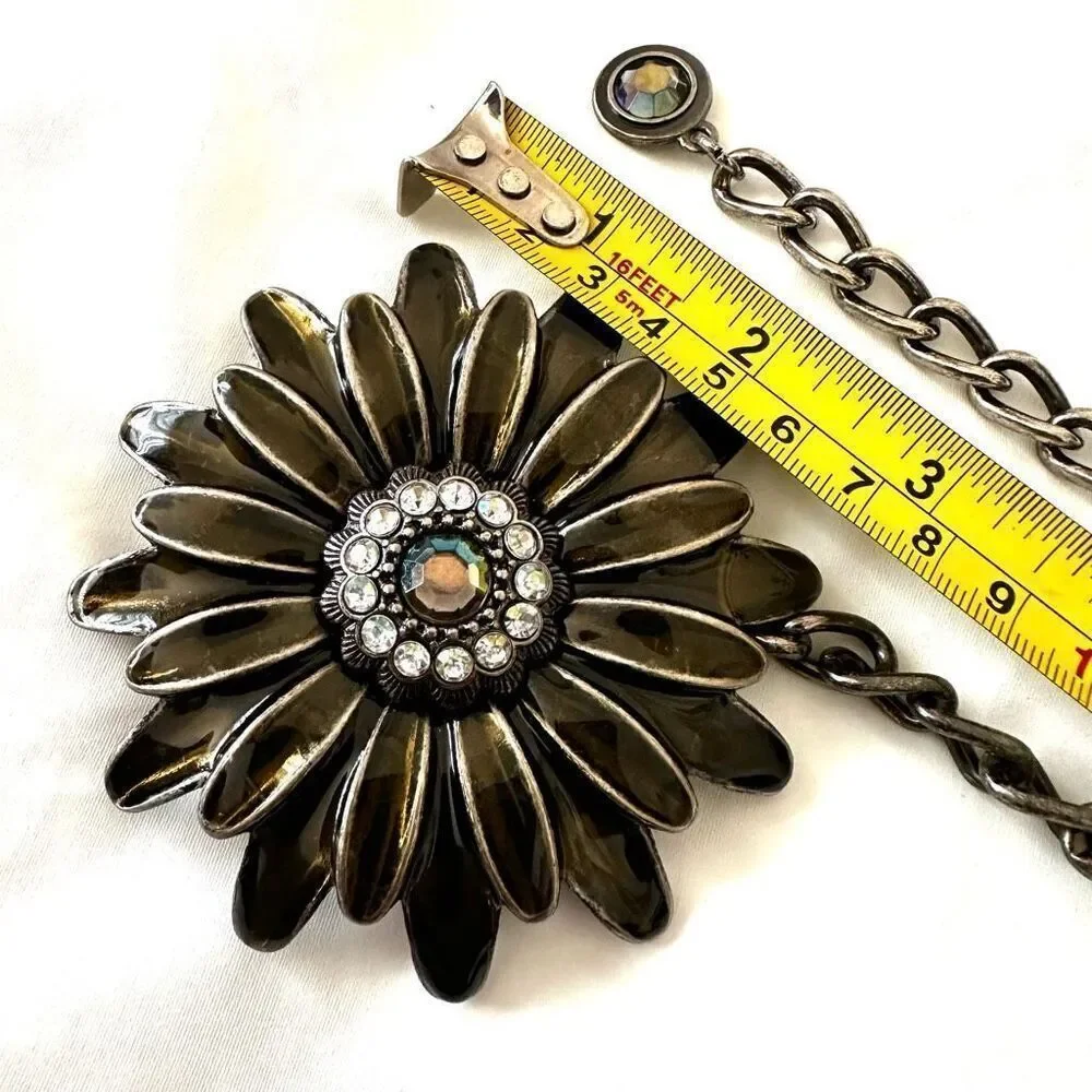 Flower rhinestone chain belt